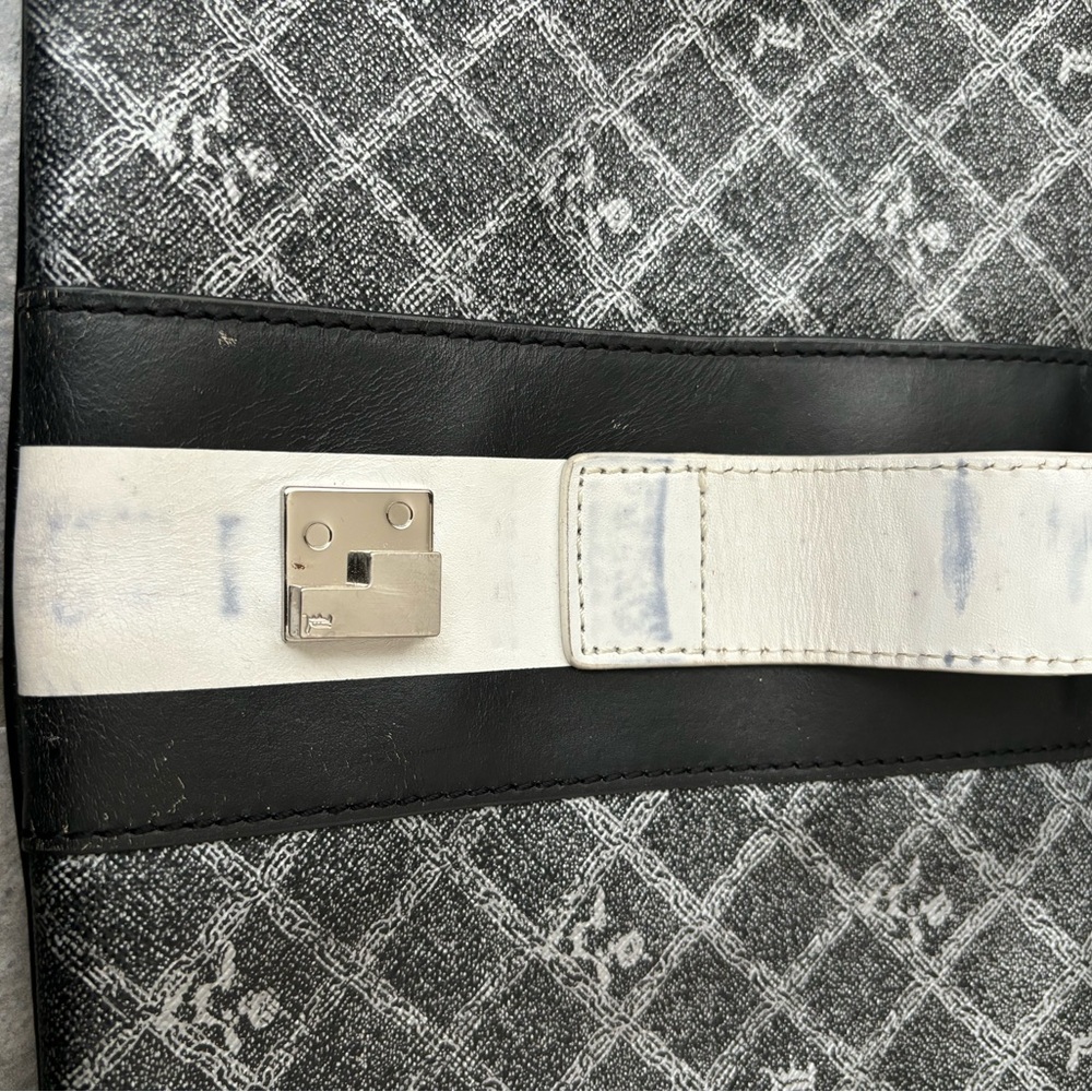 L.A.M.B. GWEN STEFANI Signature Foldover Clutch Leather HandBag Clutch Purse - Picture 8 of 13